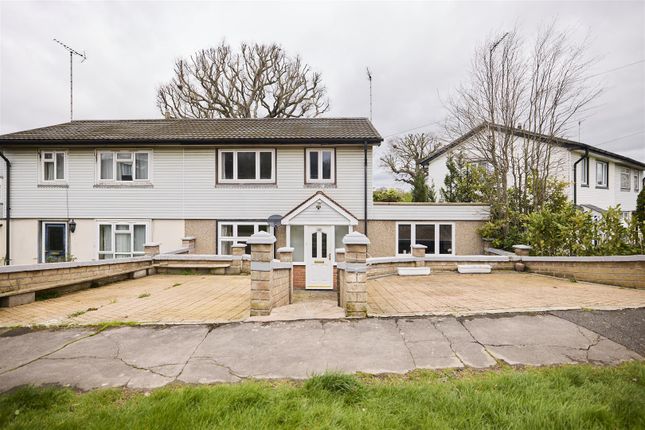 Property for sale in Lindal Crescent, Enfield