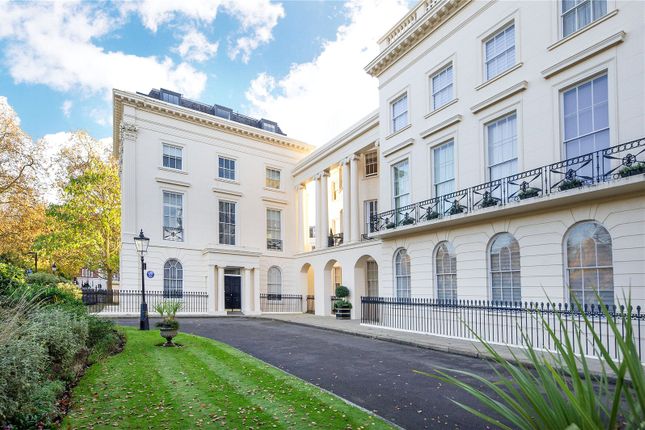 Flat for sale in Clarence Terrace, Regent's Park, London