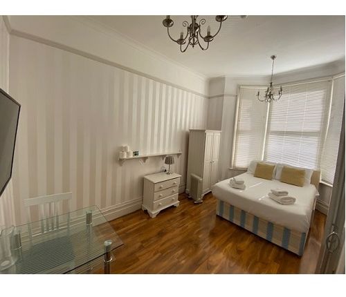 Thumbnail Room to rent in Matheson Road, West Kensington/Barons Court