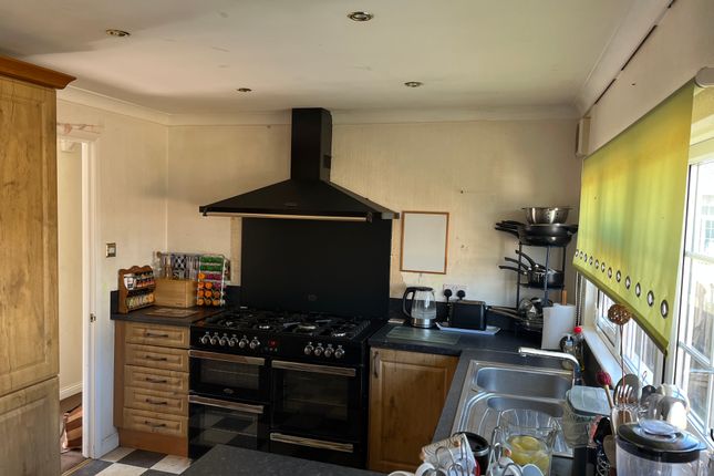 3, Fairfield Park, West End Road, Mortimer, Nr Reading photo 5