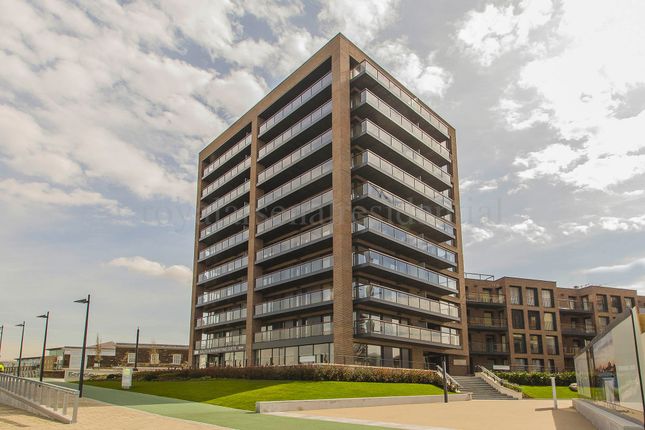 Flat to rent in Imperial Building, Duke Of Wellington Avenue, Royal Arsenal