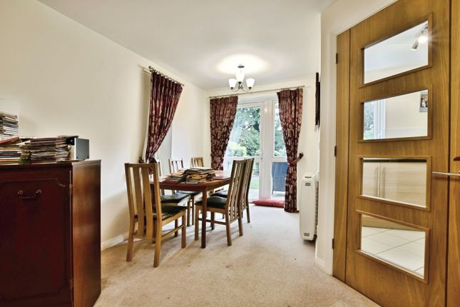 Flat 7, Dutton Court,, Station Approach, Cheadle photo 3