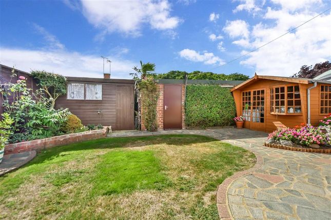 Thumbnail Detached bungalow for sale in Bysing Wood Road, Faversham, Kent