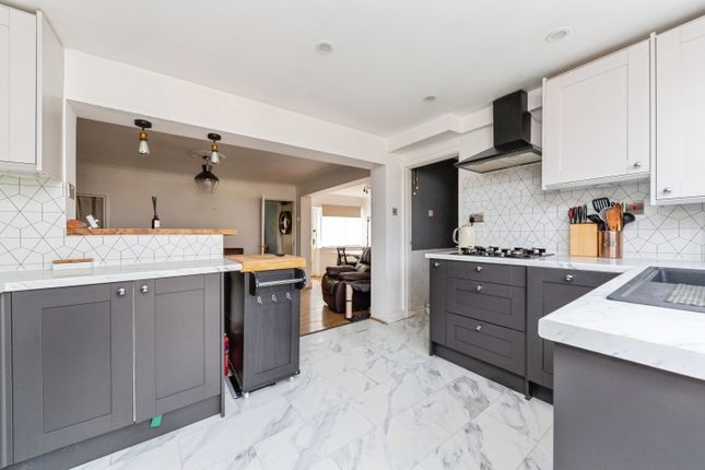 82, Hitchin Road., Arlesey photo 2
