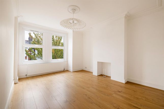 Beech Hall Road, Chingford photo 4