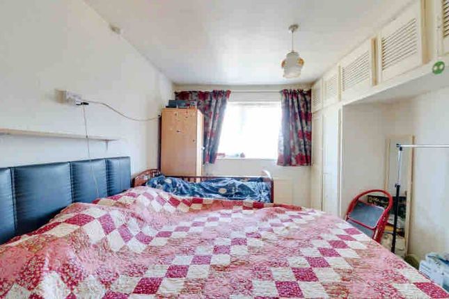 Maisonette for sale in Haven Close, Hayes