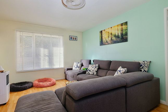 4, Merton Walk, Huntingdon photo 2