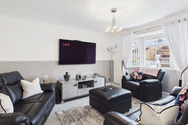 31 Orchard Grove, Coatbridge photo 2