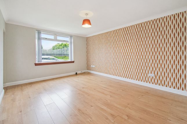 24, Tarfside Gardens, Cardonald photo 2