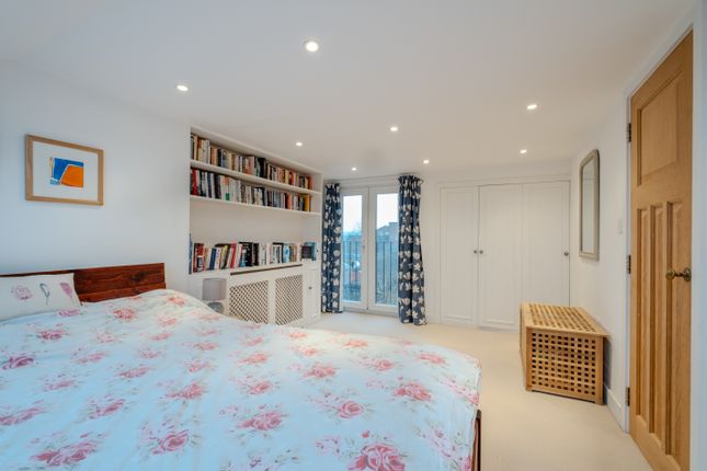 Terraced house for sale in Trinity Rise, London