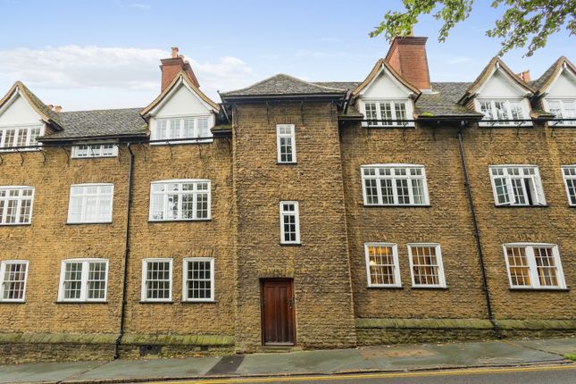 Thumbnail Flat for sale in Portsmouth Road, Guildford