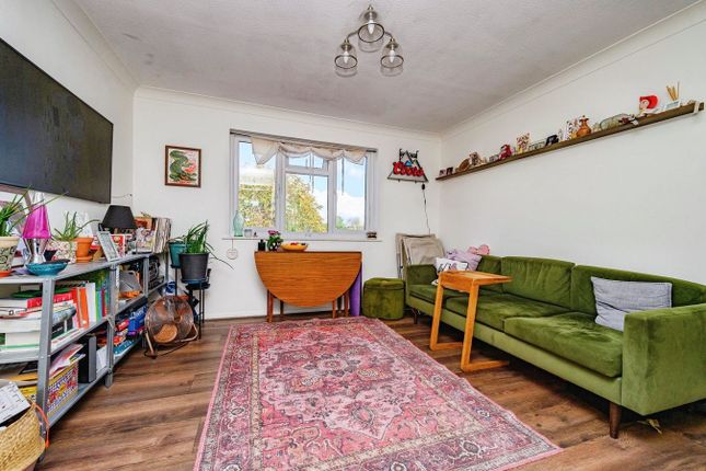 Nash Close, Hatfield photo 2