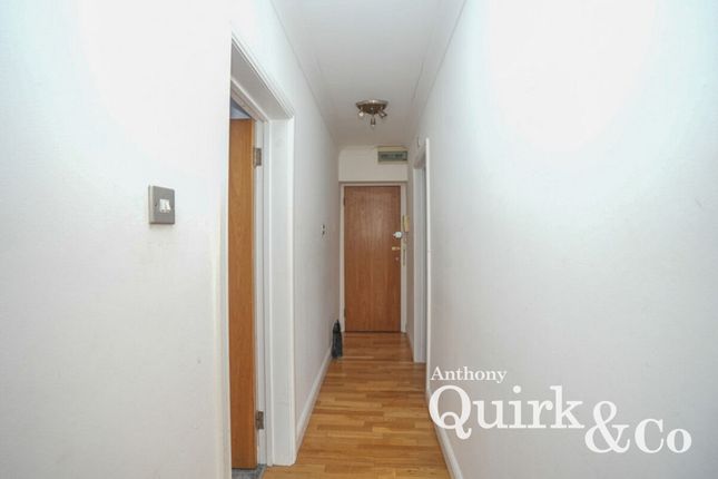 Flat Flat 1, 1, The Delawares, Foksville Road, Canvey Island photo 4
