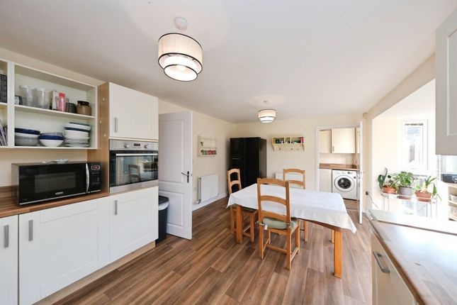 3, Lords Court, Retford photo 4