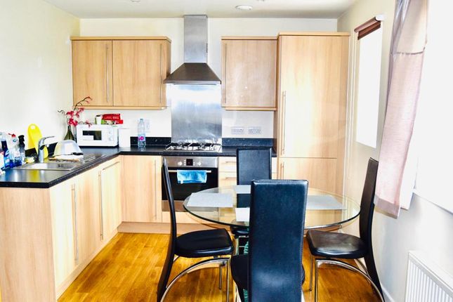 17 Glade Court 65 Harefiled Rd, Uxbridge photo 5