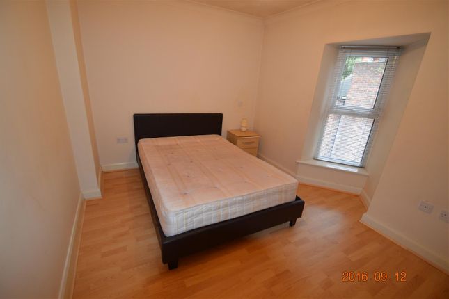 Flat to rent in Park Lodge, 7-9 Alexander Road South, Whalley Range, Manchester