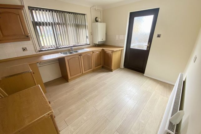 62, Lon Brynawel, Swansea photo 3