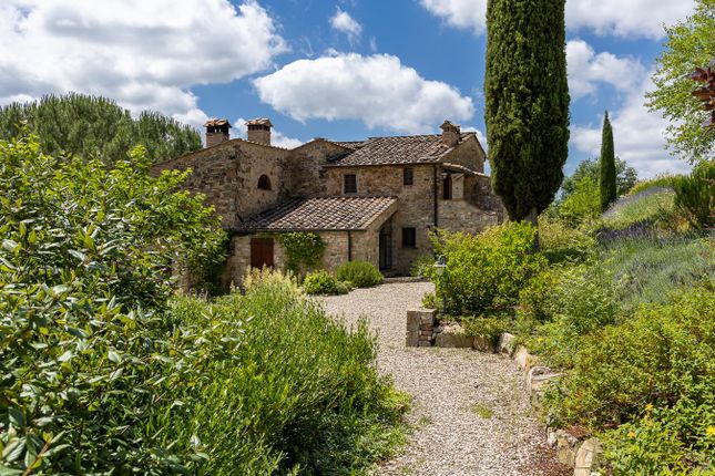 Thumbnail Farmhouse for sale in Radda In Chianti, Siena, Tuscany, Italy