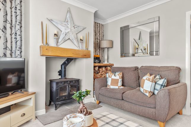47, Rylands Avenue, West Yorkshire photo 2