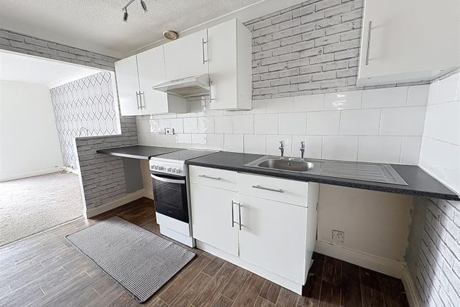Flat 1, Clifford Court, Hornsea photo 4