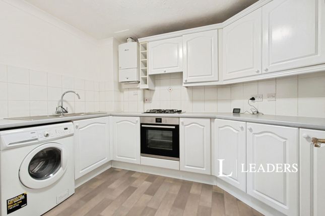 Flat 10, Locksley Court 24-26,, Archers Road, Hampshire photo 4
