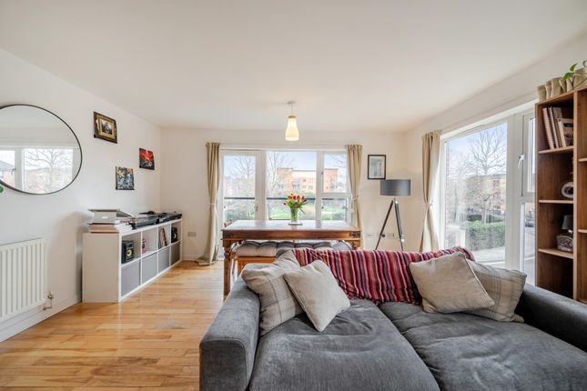2-bed flat on Flat 3, 3, Calypso Crescent, London, £350,000