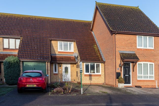 Thumbnail Terraced house for sale in Kingfisher Close, Sandy
