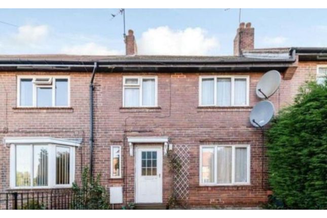 Thumbnail Terraced house for sale in Fairfax Avenue, Harrogate