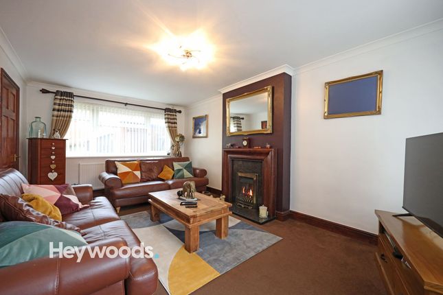 2, Rodger Avenue, Crewe photo 2