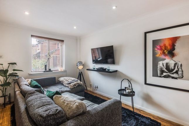 26, Rosethorn Close, London photo 3