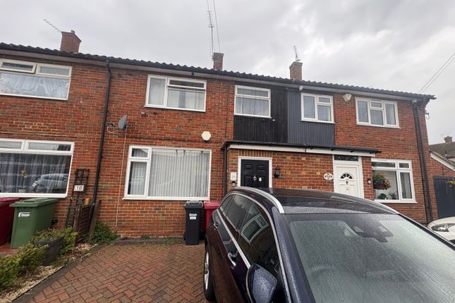 Three Bedroom One Reception Room One Bathroom House For Sale In Slough Sl2
