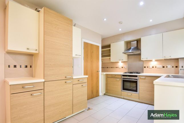 Thumbnail Terraced house for sale in Lincoln Road, London