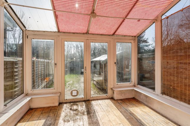 4, Rye Grove, Cranleigh photo 5