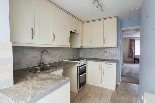 4 Tansy Close, Harrogate photo 2