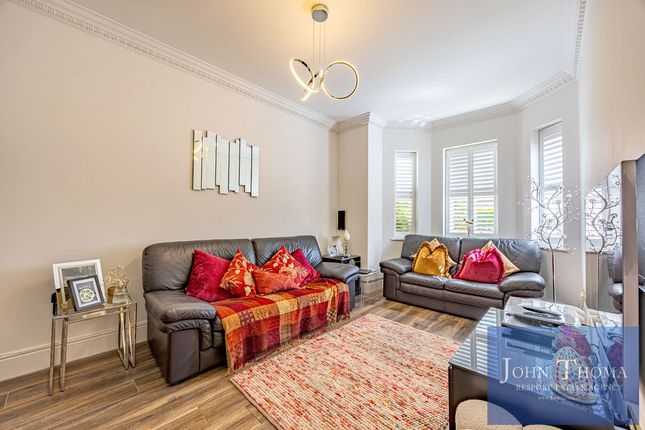 23, Rosebury Square, Woodford Green photo 4