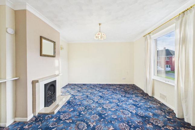 64 Coombs Drive, Milford Haven photo 3
