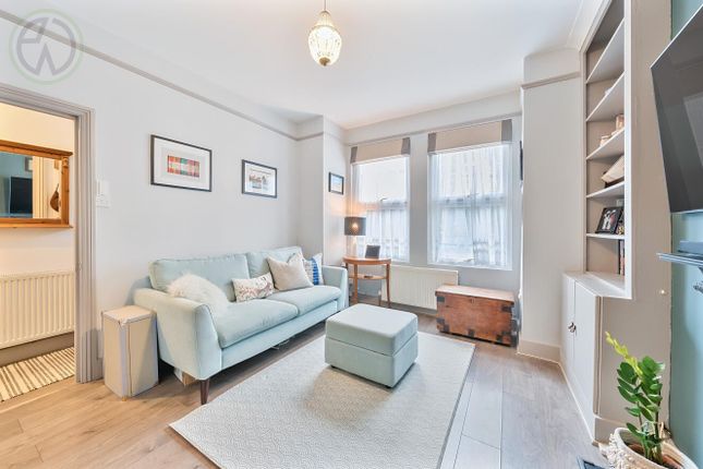 Maisonette for sale in Clarendon Road, Colliers Wood, London