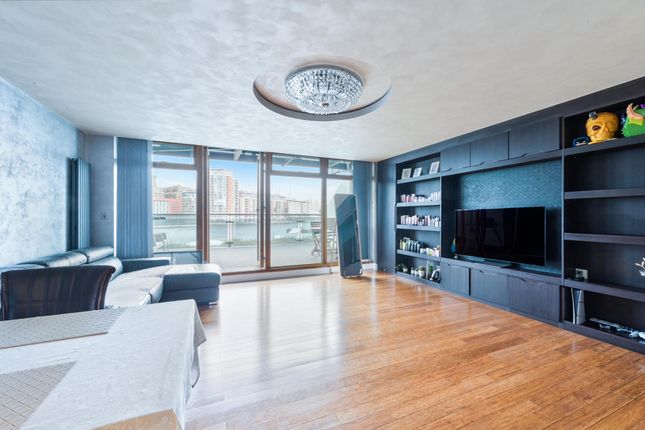 1-bed flat on Flat 26 Western Beach Apartments 36, Hanover Avenue, London, £500,000