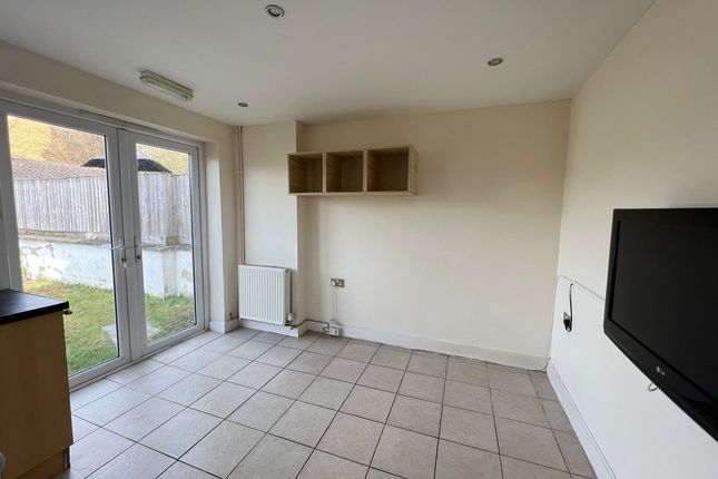 9A, Kingston Road, High Wycombe photo 2