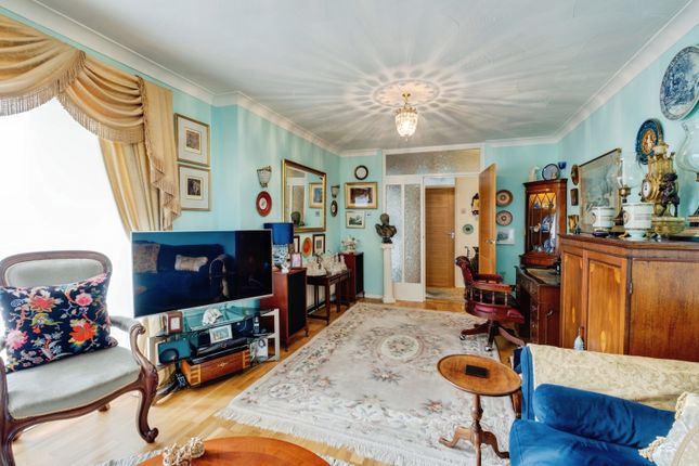 Flat 5/Annandale Court, 5 Clifton Road, Southbourne, Bournemouth photo 3
