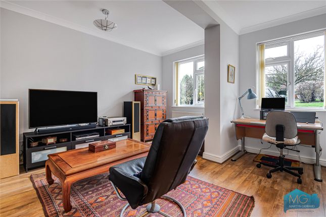 46, East View, Barnet photo 2