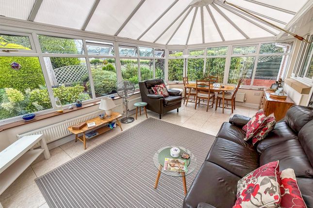 56, Longcroft, Weston Rhyn photo 3