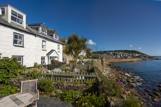 2 Bedroom Cottage For Sale