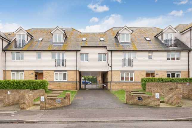 Thumbnail Flat for sale in Percy Avenue, Broadstairs