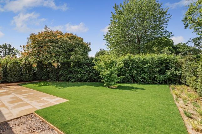 Tillingbourne Reach, Blacksmith Lane, Chilworth photo 3