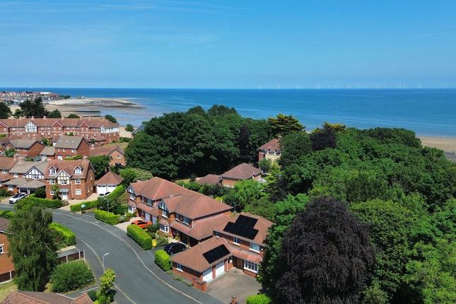 2, Chatsworth Close, Colwyn Bay photo 2