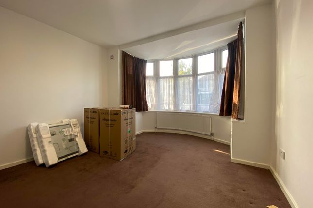 Thumbnail Room to rent in Princess Avenue, Kingsbury