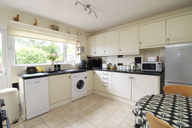 6 Merryland Gardens, Paignton photo 3
