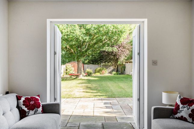 Kislingbury, 40, Church Lane, Winchester photo 4
