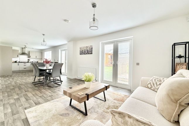 71, Lourie Crescent, Boness photo 2